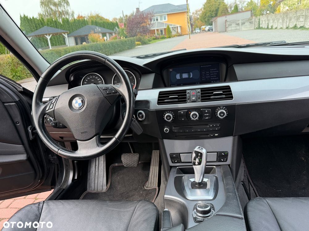 BMW Seria 5 530d - 25