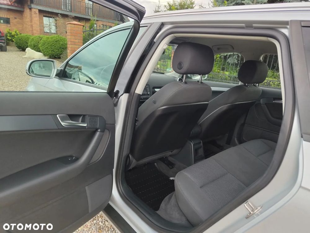 Audi A4 2.0 TDI DPF S line Sportpaket - 13