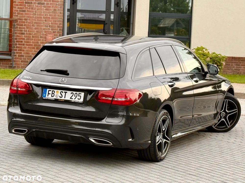Mercedes-Benz Klasa C 300 e 9G-TRONIC AMG Line - 13