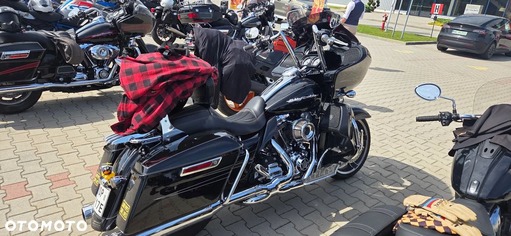 Harley-Davidson Touring Road Glide - 3