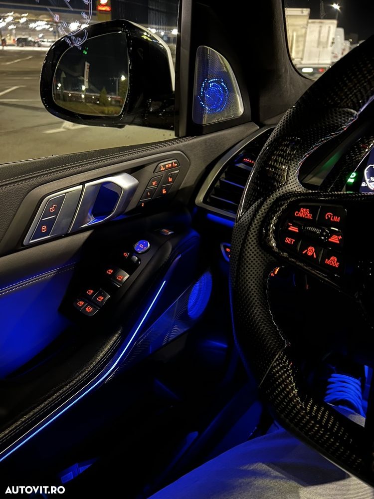 BMW X7 - 7