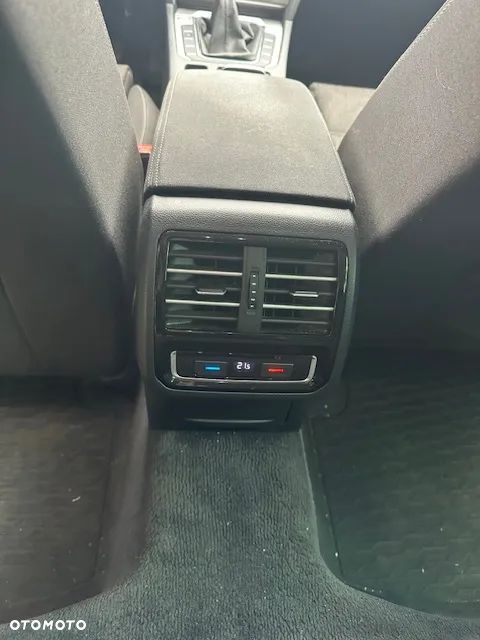 Volkswagen Passat 2.0 TDI BMT Comfortline - 11