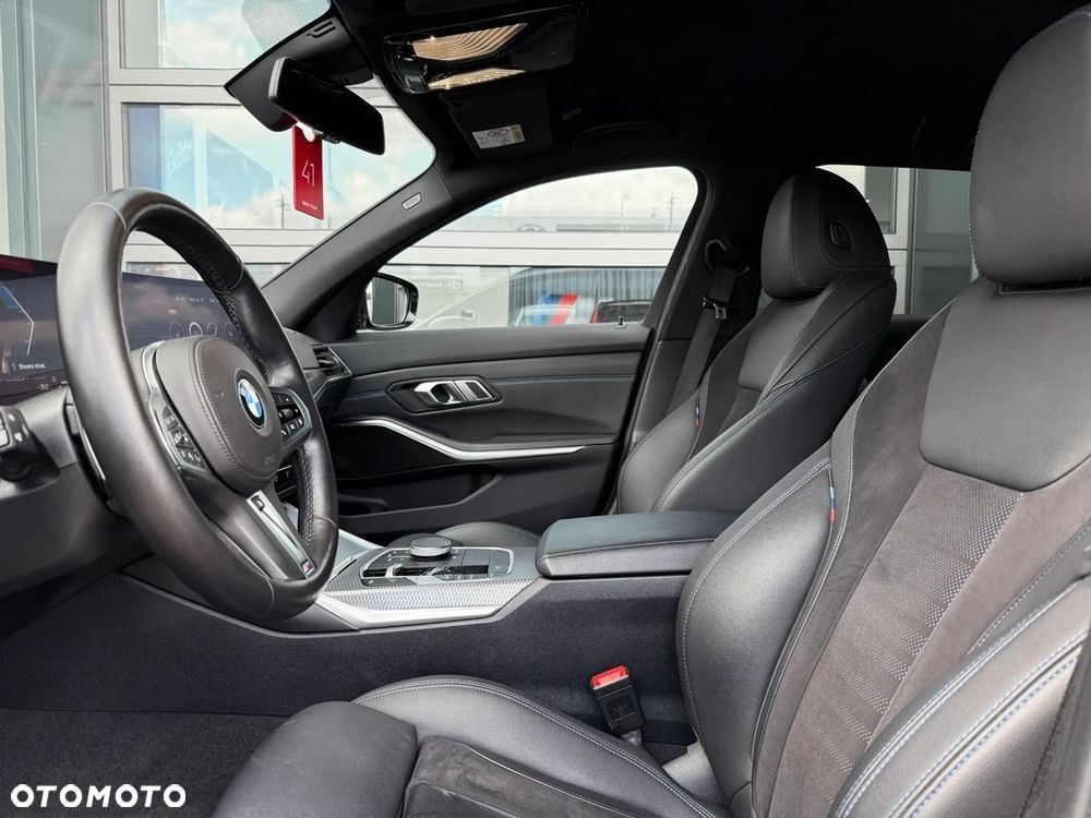 BMW Seria 3 320d xDrive M Sport sport - 21