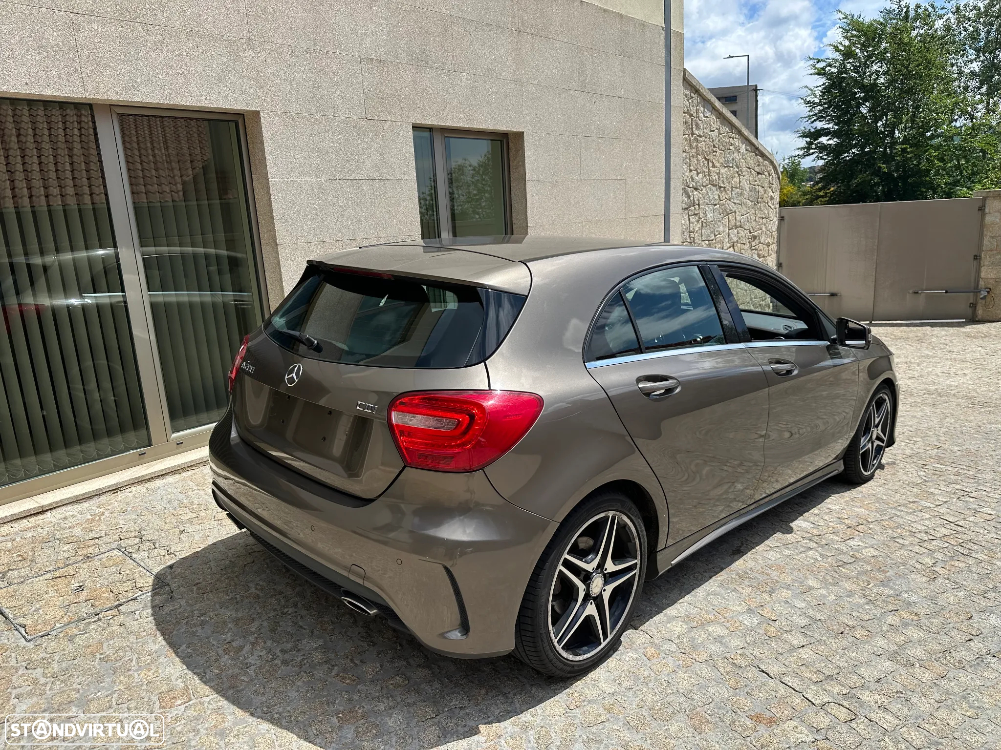 Mercedes-Benz A 200 CDi BE AMG Line Aut. - 3