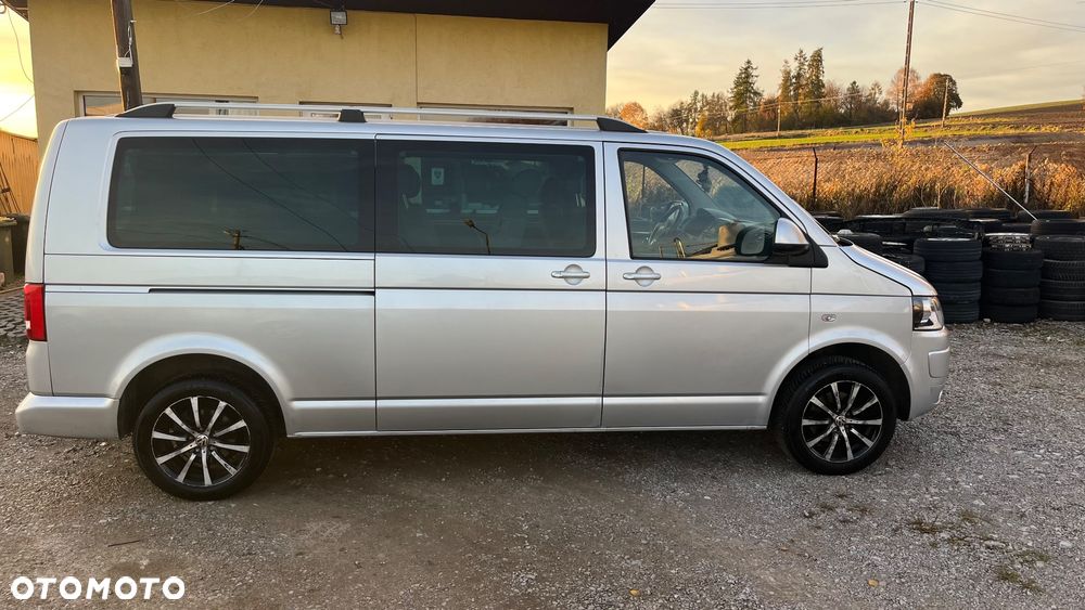 Volkswagen Caravelle - 25