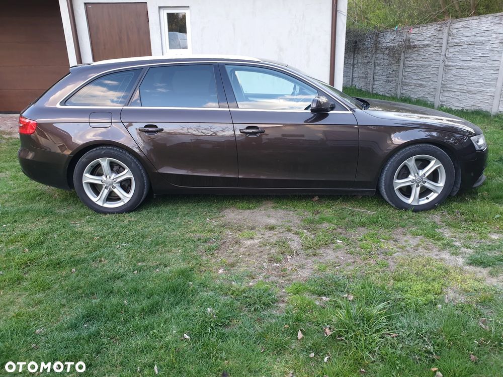 Audi A4 Avant 2012 photo 5