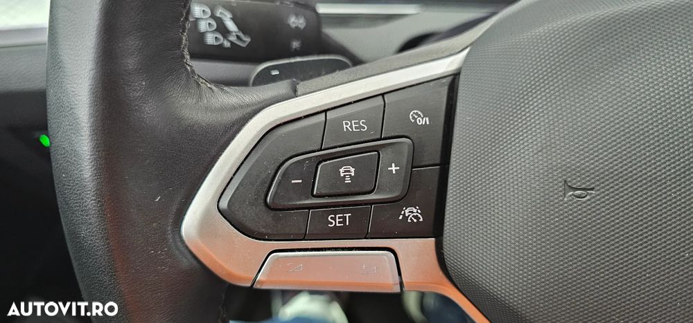 Volkswagen Passat 2.0 TDI SCR DSG Business - 25