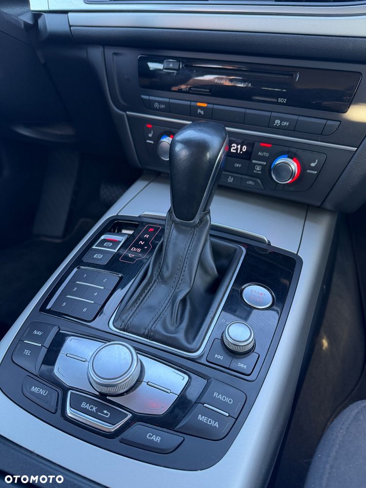 Audi A6 Avant 2.0 TDI quattro S tronic - 32