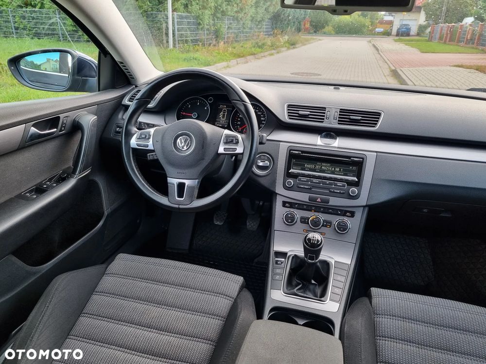 Volkswagen Passat 2.0 TDI Highline - 21