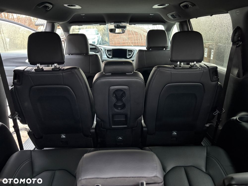 Chrysler Pacifica - 23