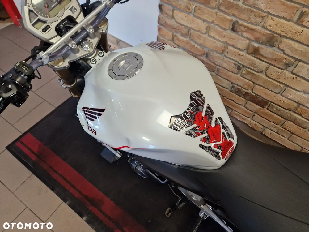 Honda Hornet - 10