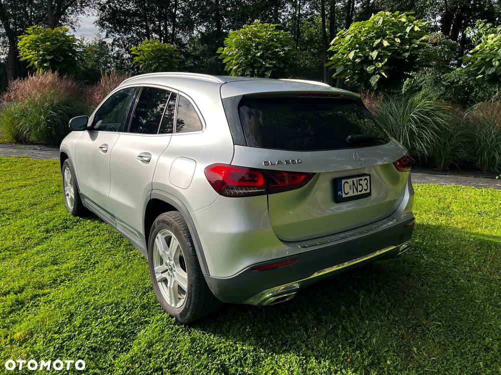Mercedes-Benz GLA 250 4-Matic Style - 3