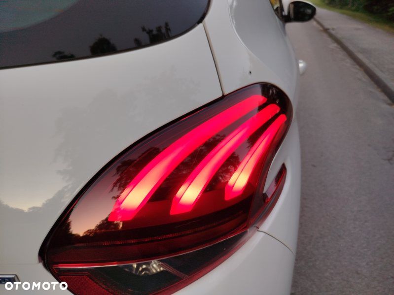 Peugeot 208 1.6 BlueHDi Active - 9