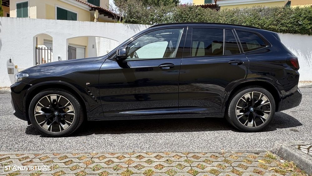 BMW iX3 M Sport Impressive - 11