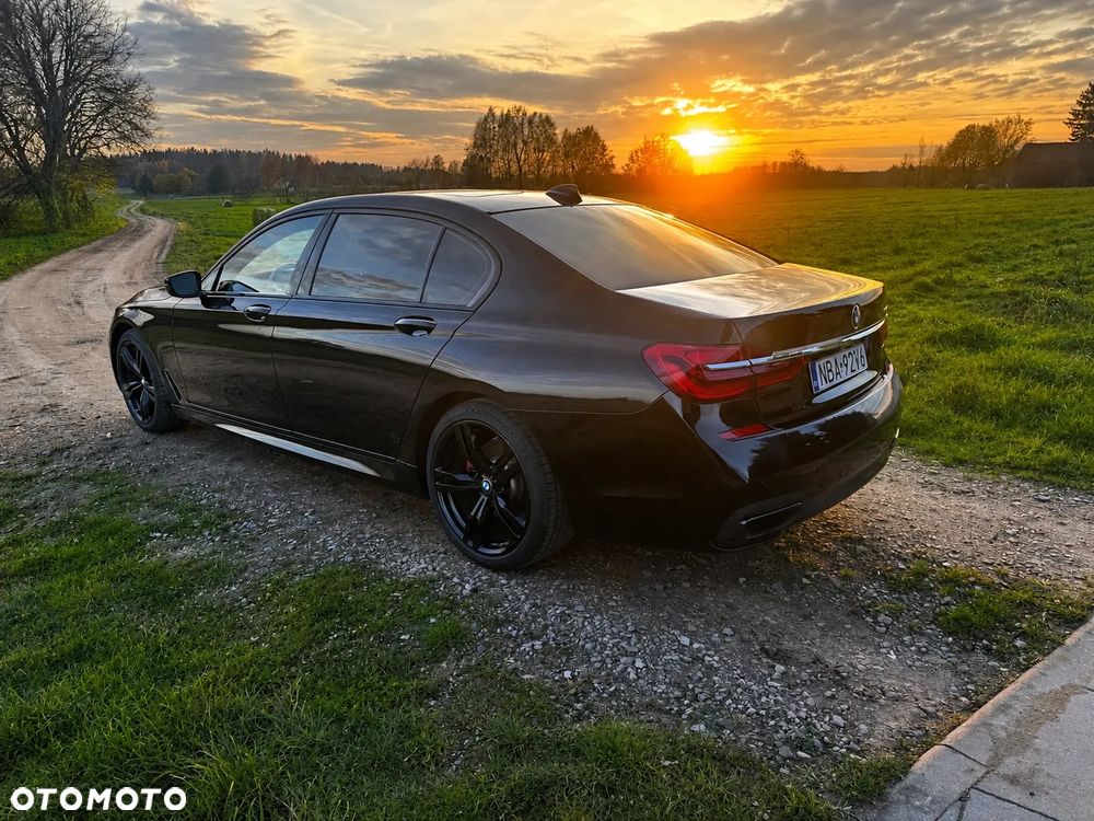 BMW Seria 7 740Li - 38