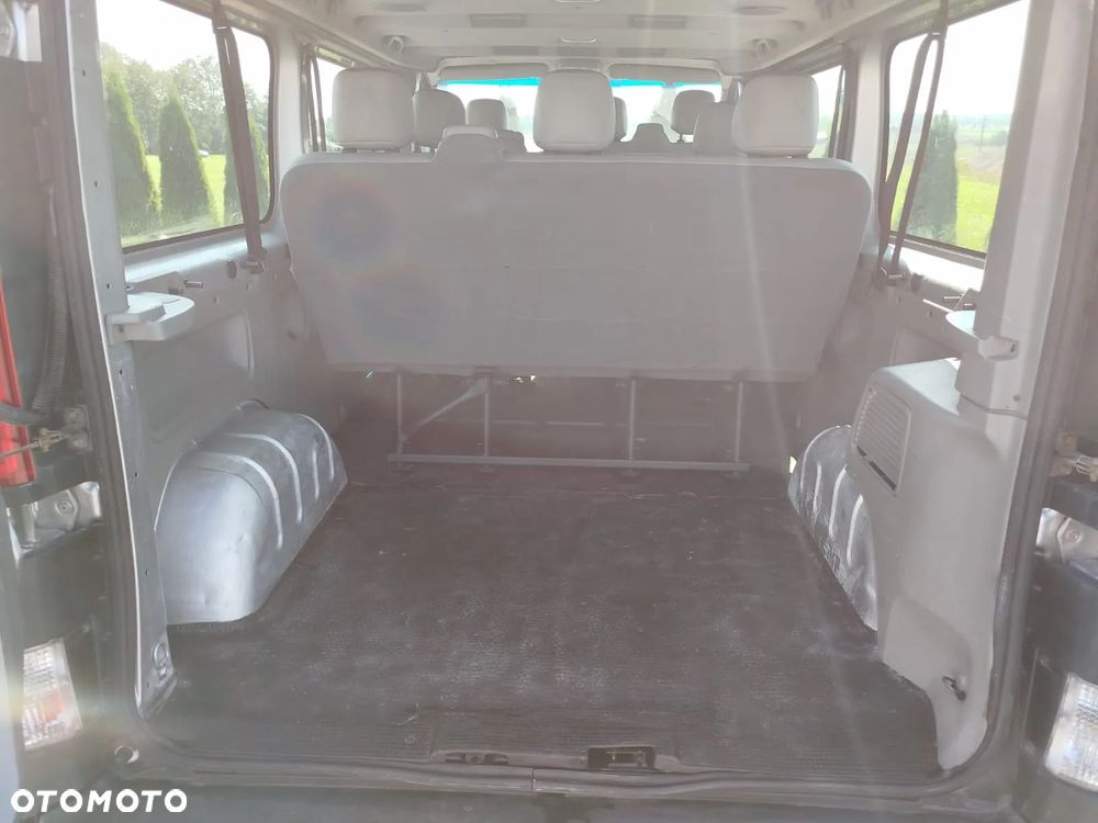 Opel Vivaro - 9
