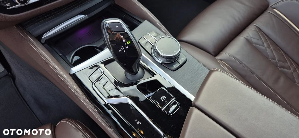 BMW Seria 5 530i xDrive mHEV M Sport sport - 34