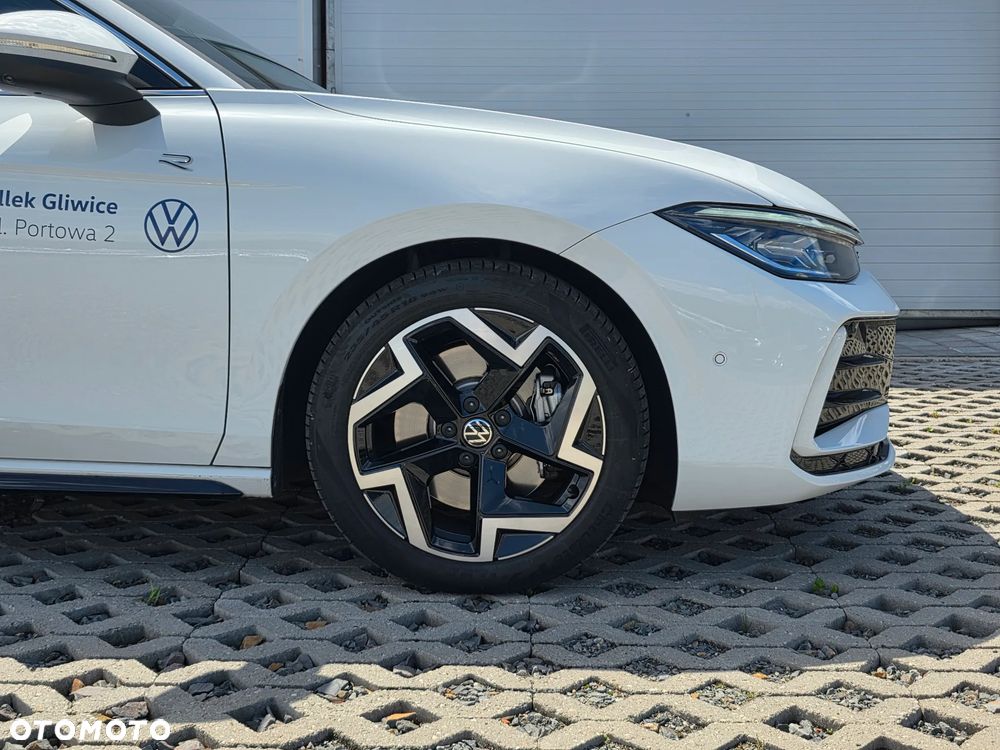 Volkswagen Passat - 15
