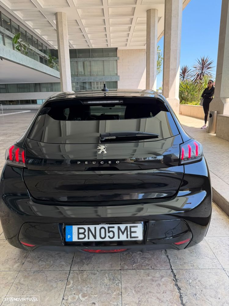 Peugeot e-208 GT - 3