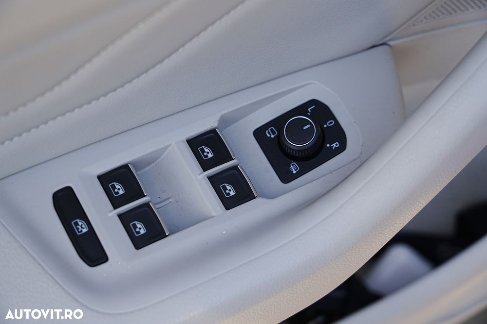 Volkswagen Passat Variant 2.0 TDI DSG R Executive - 22