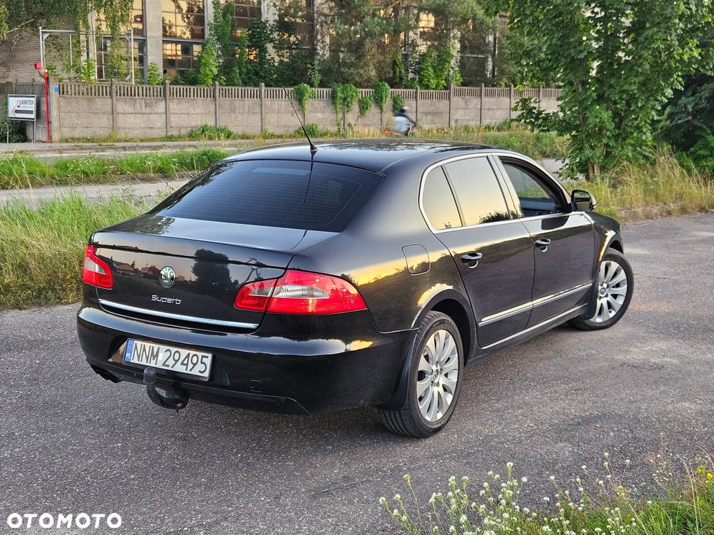 Skoda Superb 2.0 TDI Elegance DSG - 4