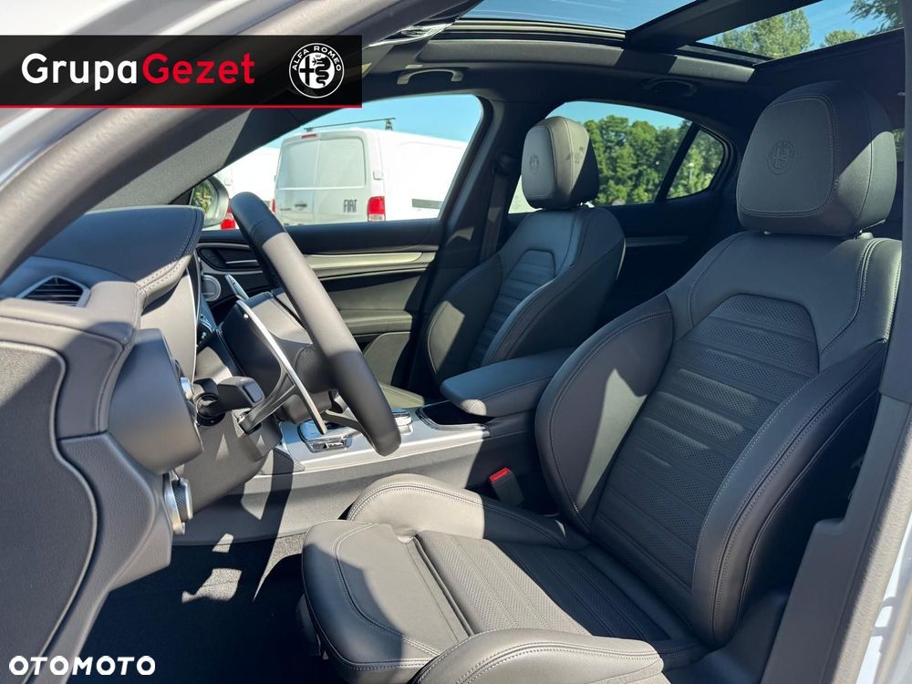 Alfa Romeo Stelvio - 10
