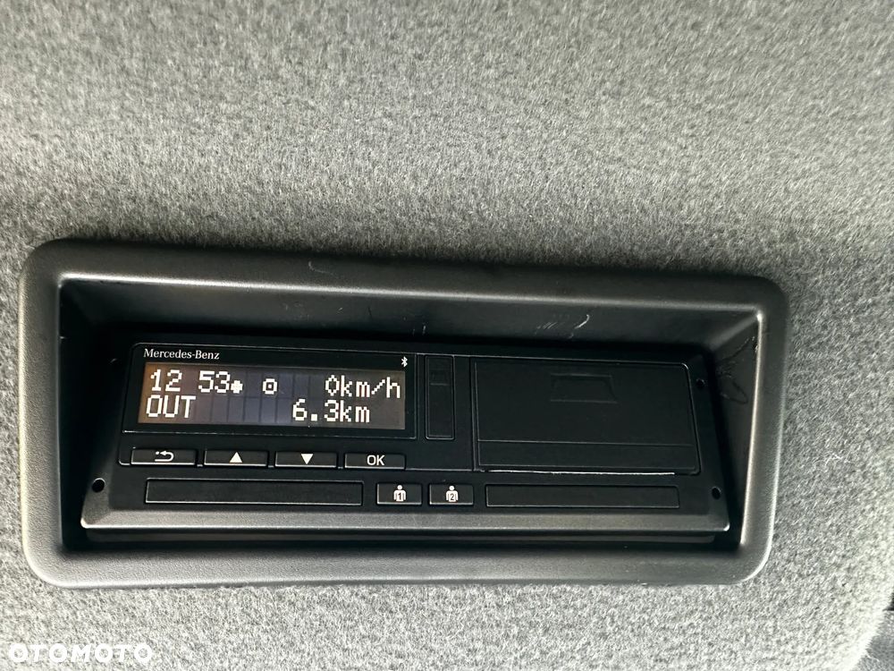 Mercedes-Benz Sprinter - 25