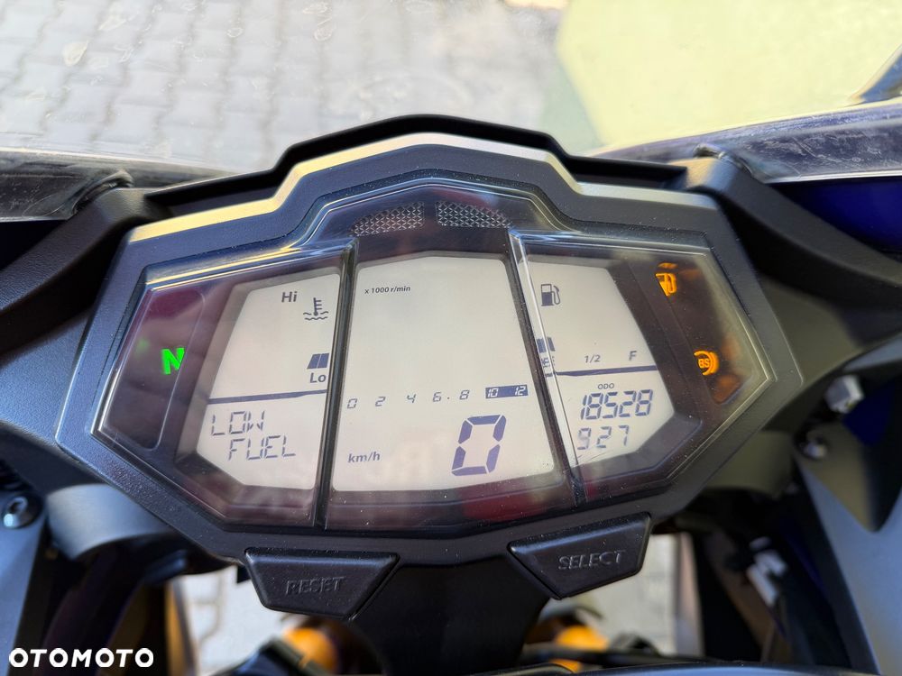 Yamaha YZF - 36
