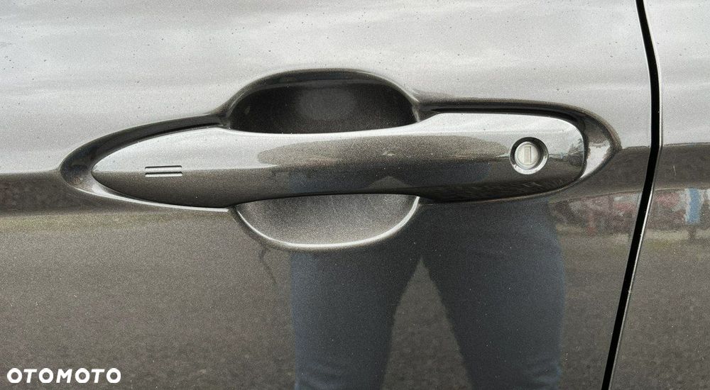 Toyota Camry 2.5 Hybrid Executive CVT - 28