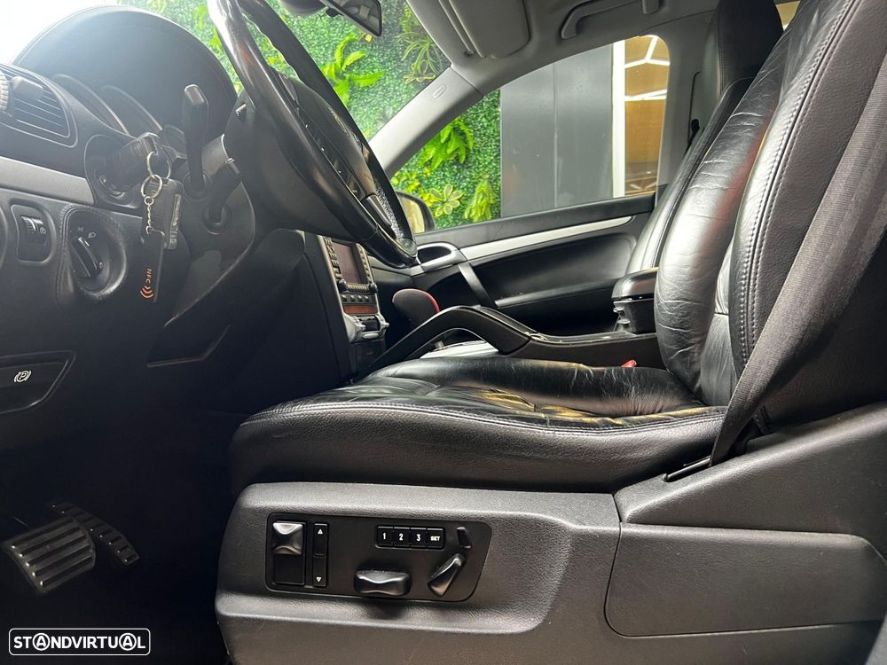 Porsche Cayenne S Tiptronic - 8