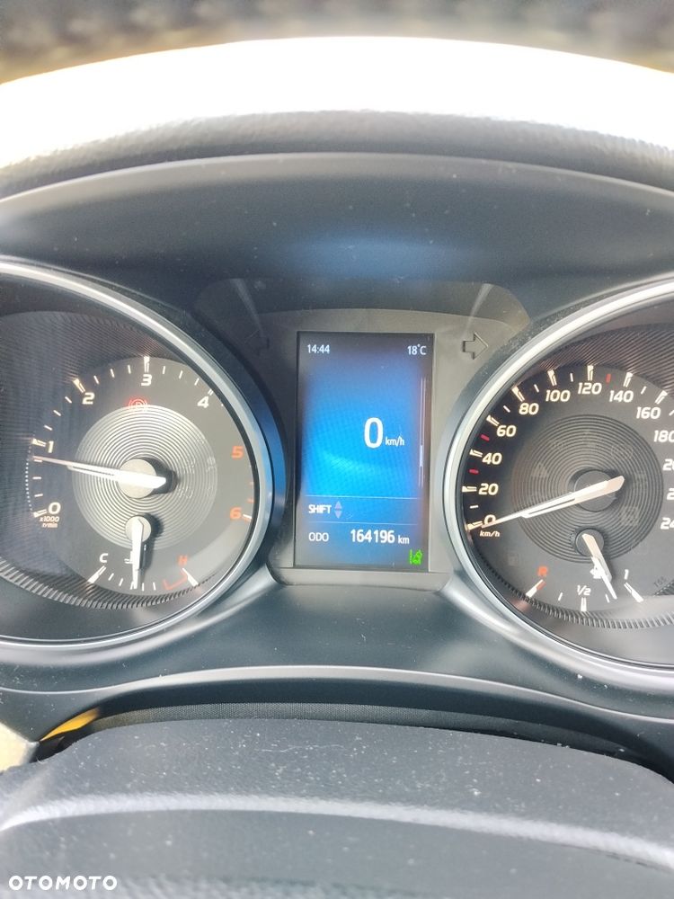 Toyota Avensis - 5