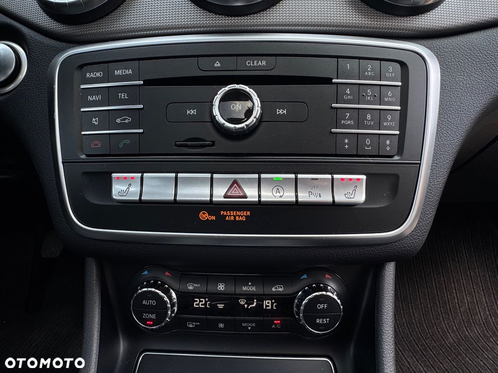Mercedes-Benz CLA 180 d AMG Line - 14