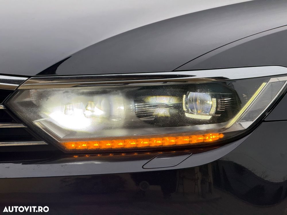Volkswagen Passat 2.0 TDI DSG Highline - 20