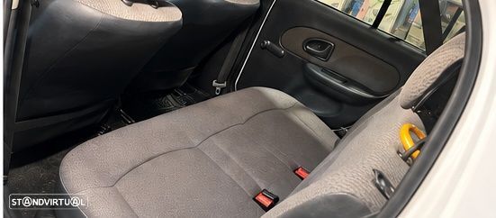 Renault Clio - 6