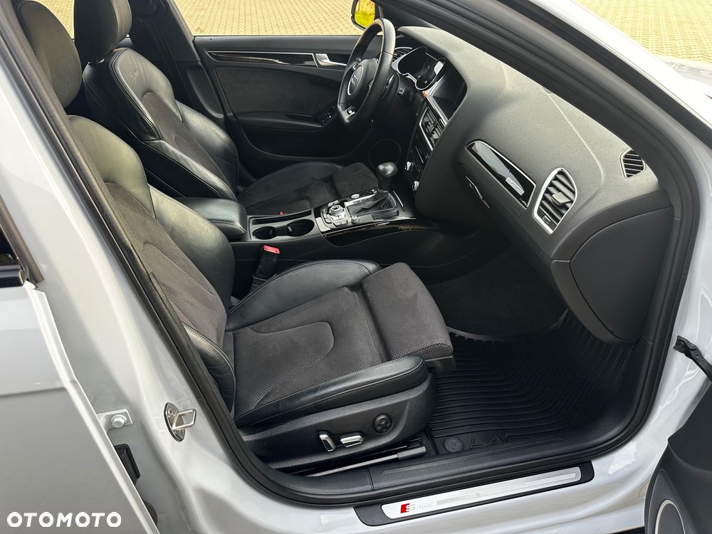 Audi A4 Limousine - 30