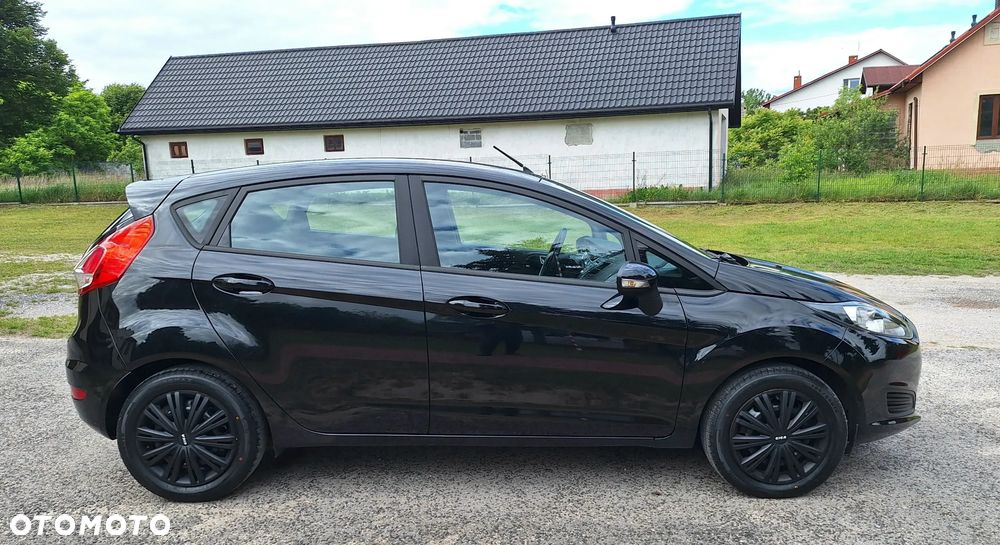Ford Fiesta 1.0 Champions Edition - 11