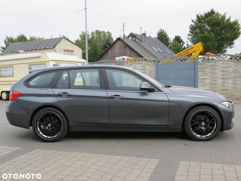 BMW Seria 3 316d - 15