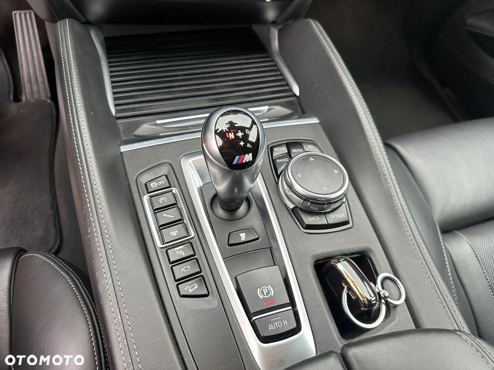 BMW X6M - 23