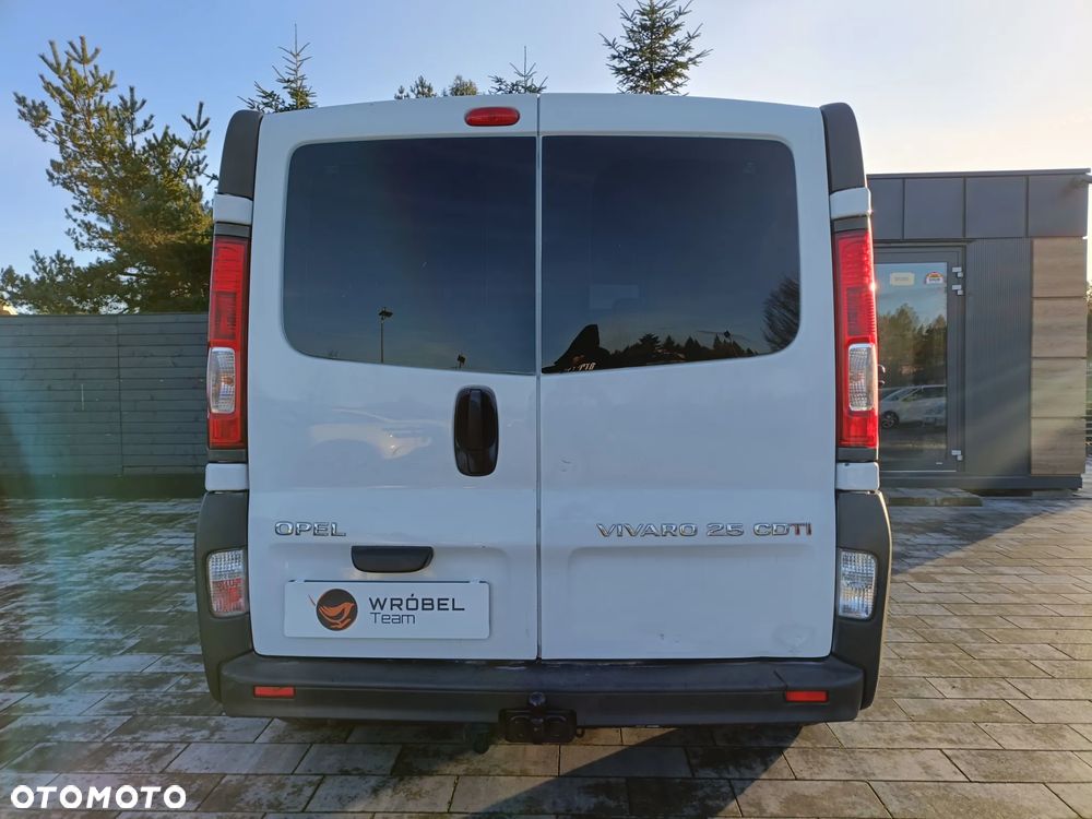 Opel Vivaro - 9
