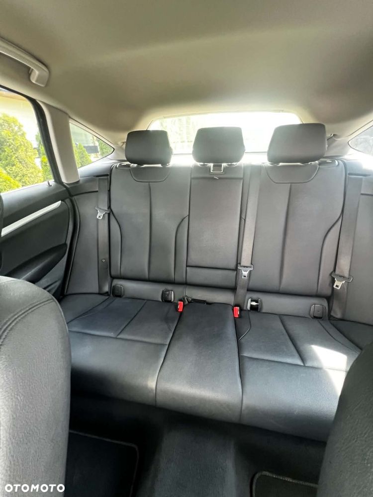 BMW Seria 3 318d Luxury Line - 36