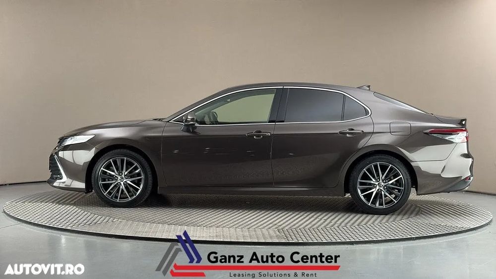 Toyota Camry Executive - 4