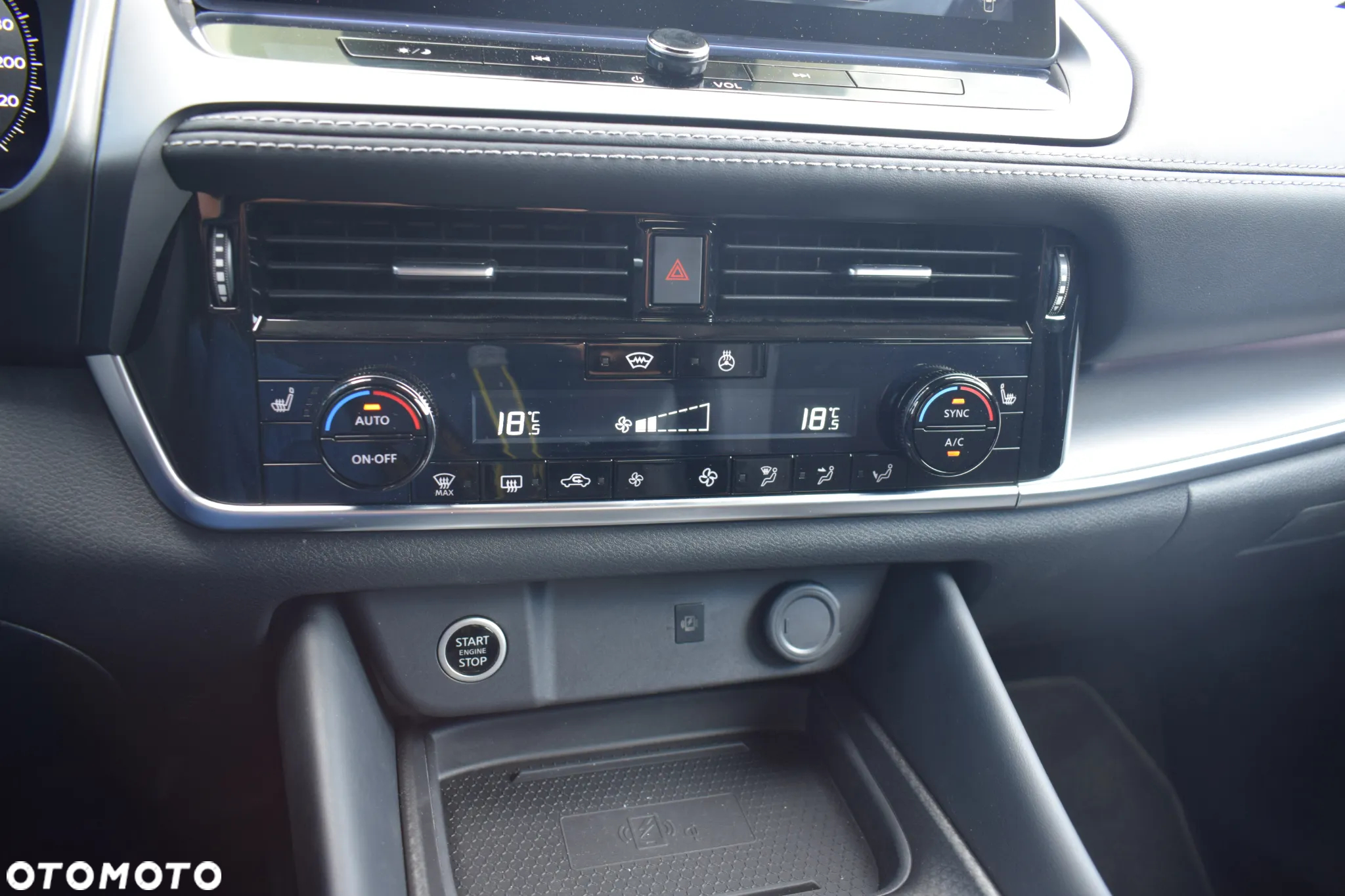 Nissan Qashqai 1.3 DIG-T mHEV N-Connecta Xtronic - 14