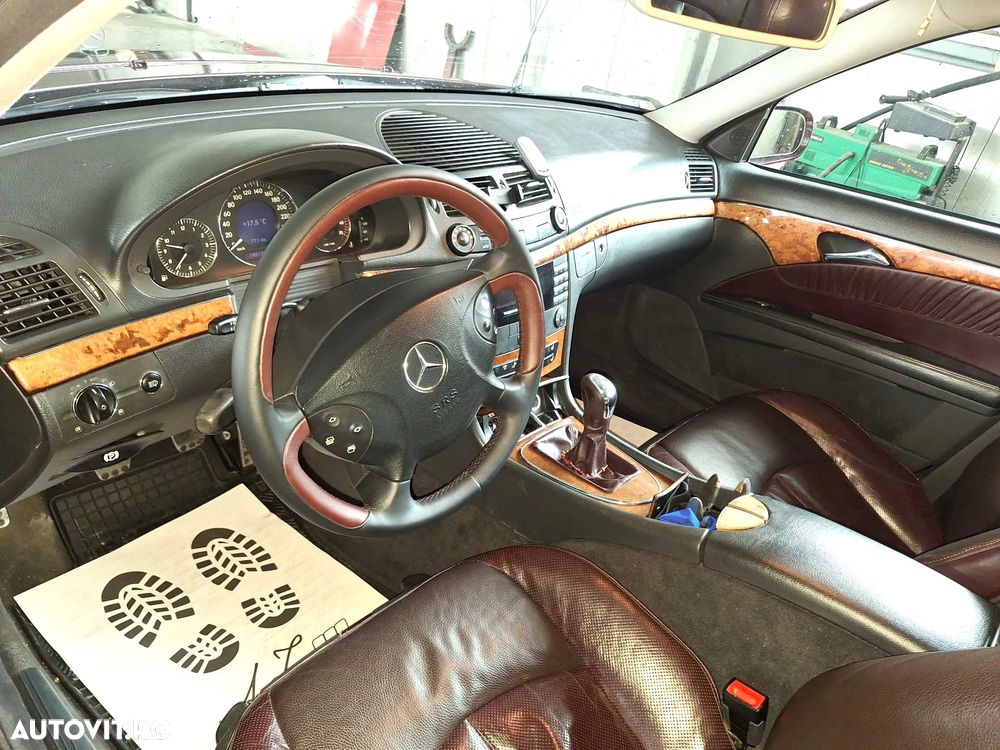 Mercedes-Benz E - 15