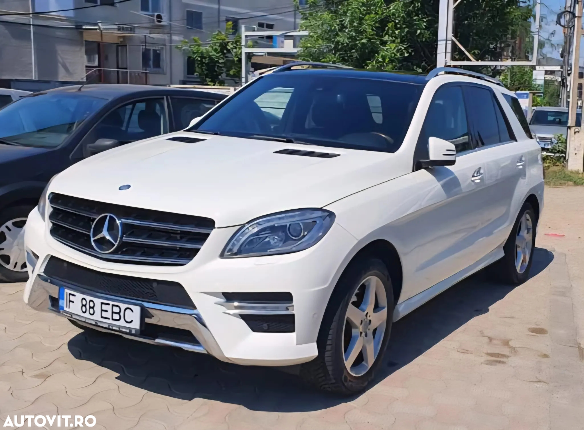 Mercedes-Benz ML 350 BlueTec 4MATIC Aut - 3