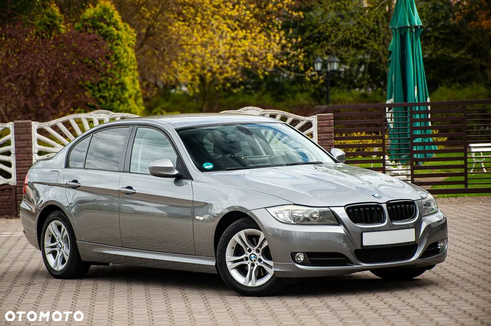 BMW Seria 3 318i - 29