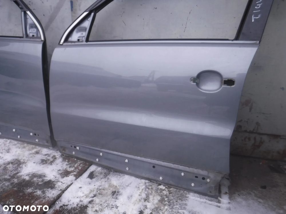 Vw Tiguan I 5N drzwi lewe prawe tyl   DR7N - 8
