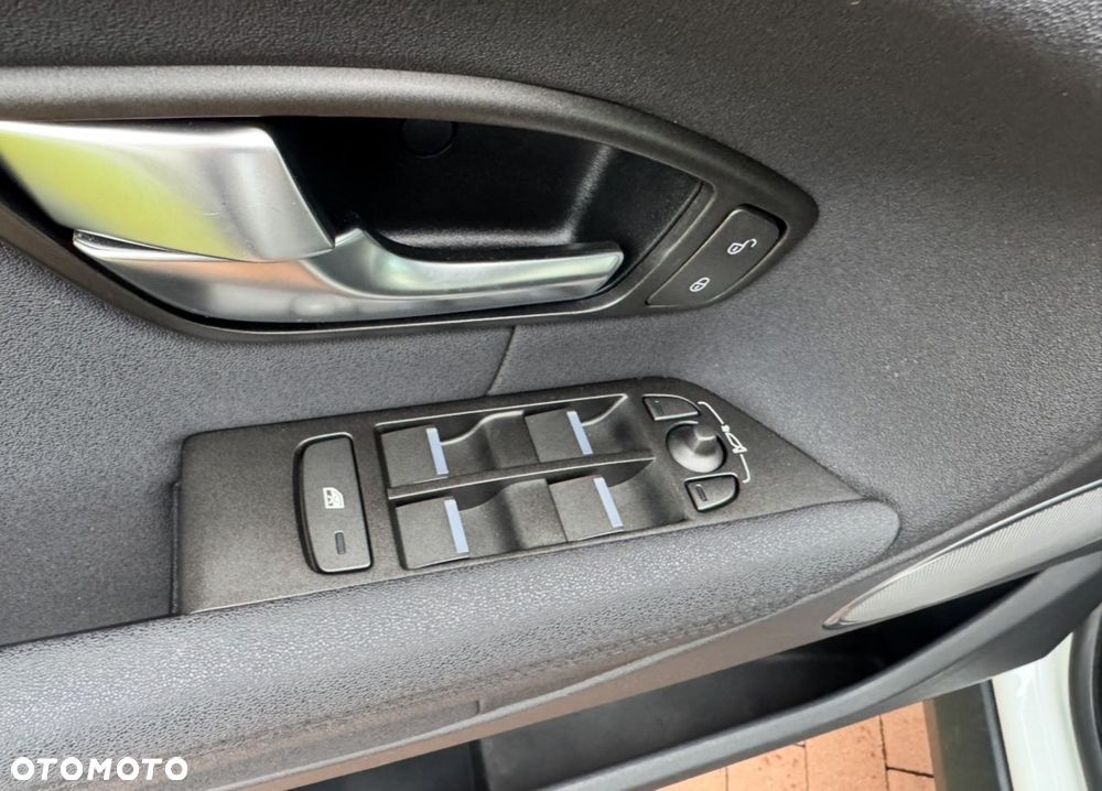 Land Rover Range Rover Evoque D150 - 16