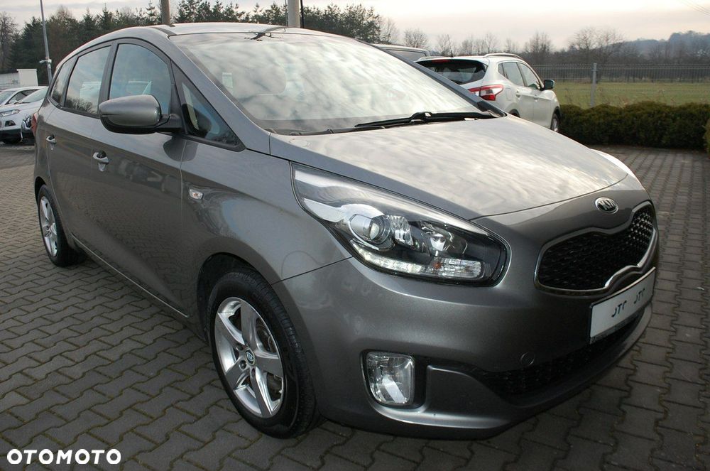 Kia Carens - 20
