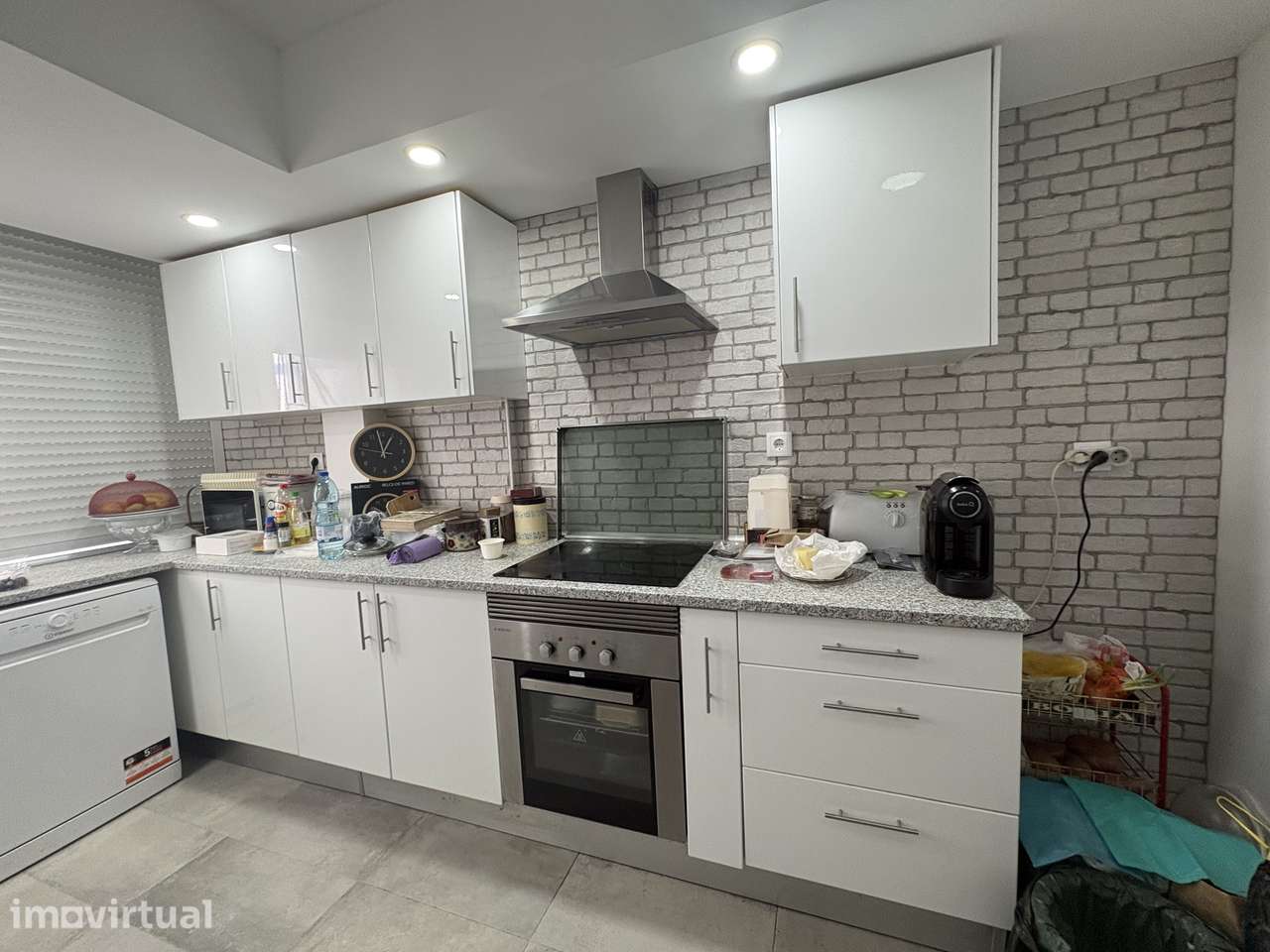 T2 Totalmente Remodelado | 2 WC | Cozinha Equipada | Pronto a Habitar - Grande imagem: 2/14