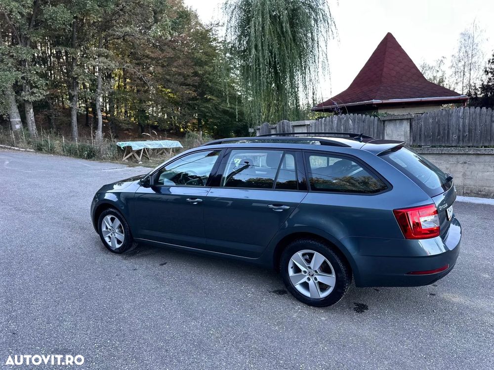 Skoda Octavia Combi Diesel 1.6 TDI Style - 13